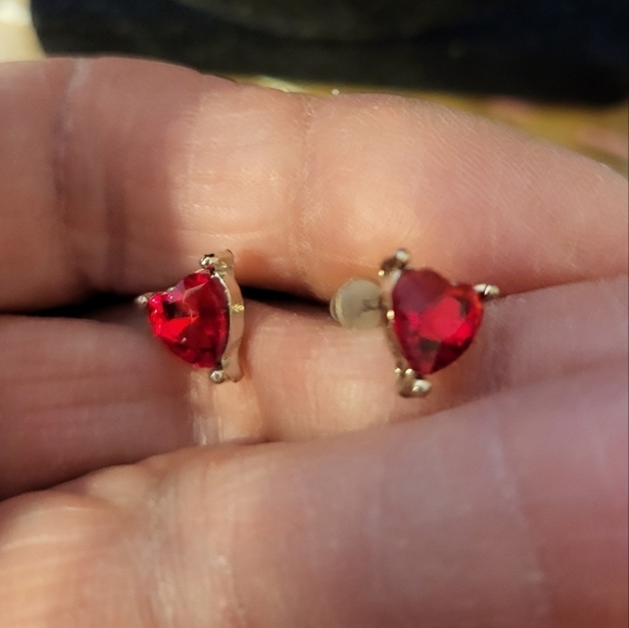 New Red Heart necklace and heart earrings set - Picture 7 of 8